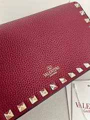 Bagsaaa Valentino Garavani Rockstud WOC in red grainy - 21cm - 4