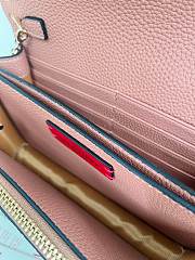 Bagsaaa Valentino Garavani Rockstud WOC in pink grainy - 21cm - 2