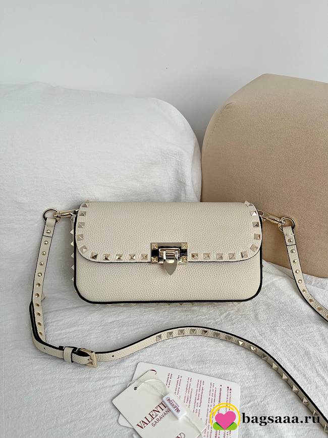 Bagsaaa Valentino Garavani Rockstud crossbody bag white - 24cm - 1