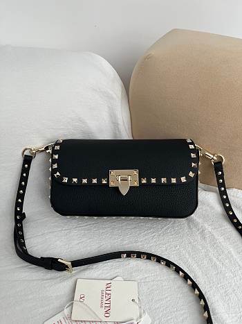 Bagsaaa Valentino Garavani Rockstud crossbody bag black - 24cm