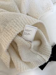 Bagsaaa Chanel Short-sleeved Top Cashmere & Alpaca White P79711 - 2