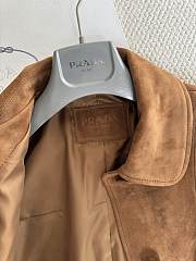 Bagsaaa Prada brown suede jacket - 2