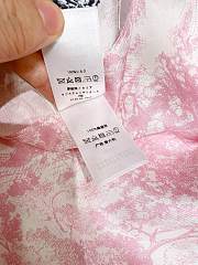 Bagsaaa Dior Toile de Jouy Sauvage Dior Silk Top Ecru and Pink Silk Twill - 130 x 66 cm - 2