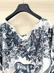Bagsaaa Dior Toile de Jouy Sauvage Dior Silk Top Ecru and Navy Blue Silk Twill - 130 x 66 cm - 4
