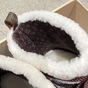 Bagsaaa Louis Vuitton LV Cloud Lace-Up Ankle Boot Sneaker cream shearling - 4