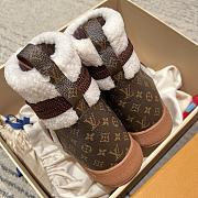 Bagsaaa Louis Vuitton LV Cloud Lace-Up Ankle Boot Sneaker cream shearling - 3