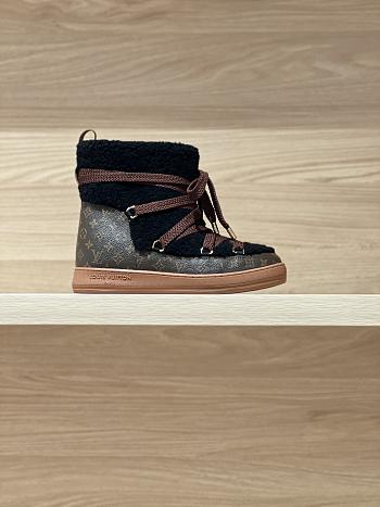 Bagsaaa Louis Vuitton LV Cloud Lace-Up Ankle Boot Sneaker black shearling