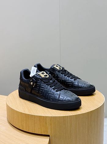 Bagsaaa Balmain black monogram-embossed leather sneakers