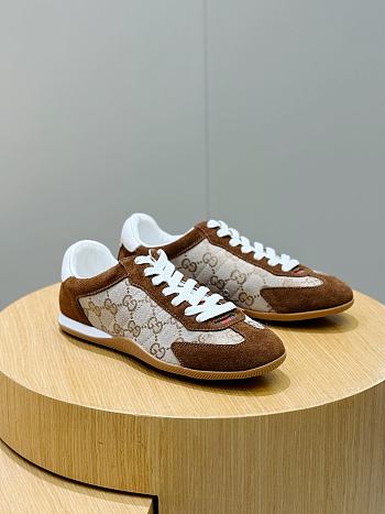 Bagsaaa Gucci Shift sneaker in GG canvas with suede trims in beige and brown