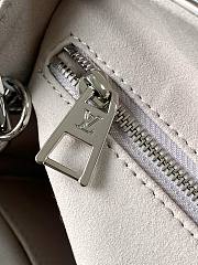 Bagsaaa Louis Vuitton OnTheGo PM tote bag in the Monogram Miroir silver edition - 25cm - 3