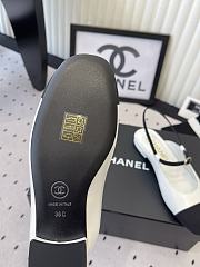 Bagsaaa Chanel leather Mary Jane flats in white and black with an ankle strap - 4