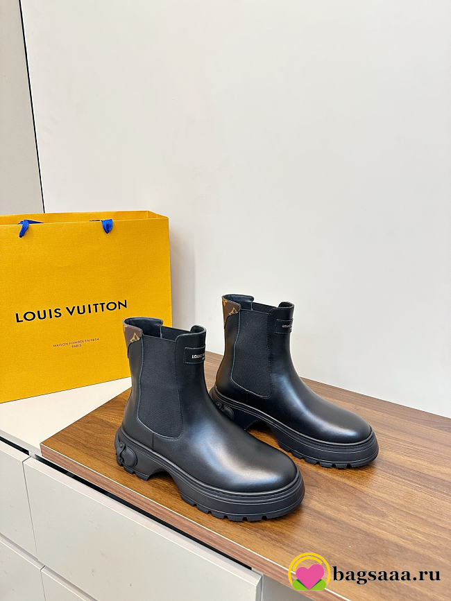 Bagsaaa Louis Vuitton Ruby Flat Ankle Boots in black - 1