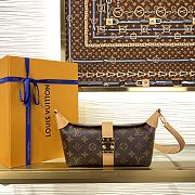 Bagsaaa Louis Vuitton Pochette Mia handbag in Monogram canvas - 22cm - 1