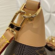 Bagsaaa Louis Vuitton Pochette Mia handbag in Monogram canvas - 22cm - 3