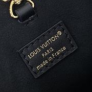 Bagsaaa Louis Vuitton Coussin Bucket bag Monogram-embossed black - 21cm - 2