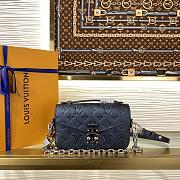Bagsaaa Louis Vuitton Pochette Métis East West handbag navy blue - 21.5cm - 1