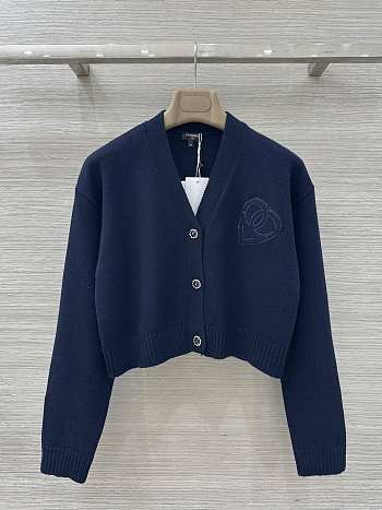 Bagsaaa Chanel cropped knit cardigan navy blue