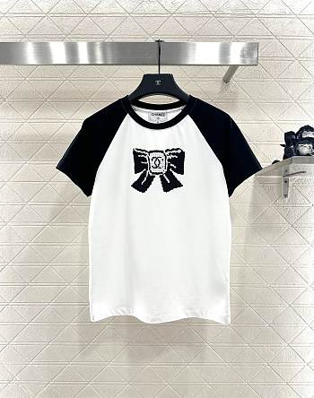 Bagsaaa black and white Chanel T-shirt 