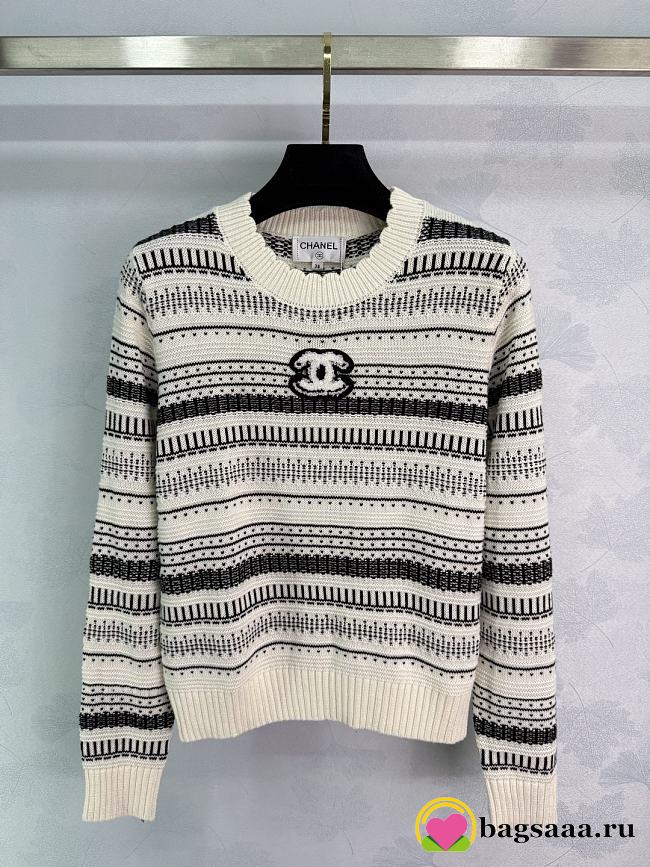 Bagsaaa Chanel black and white striped crewneck sweater - 1