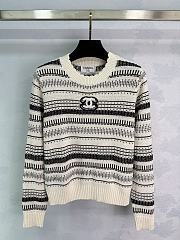 Bagsaaa Chanel black and white striped crewneck sweater - 1