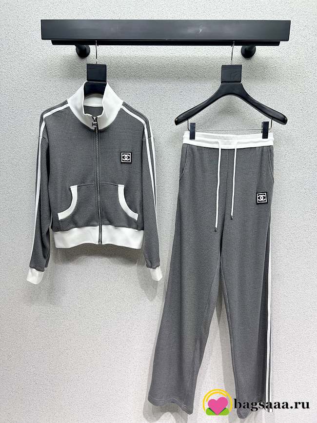 Bagsaaa Chanel black and white tracksuit set - 1