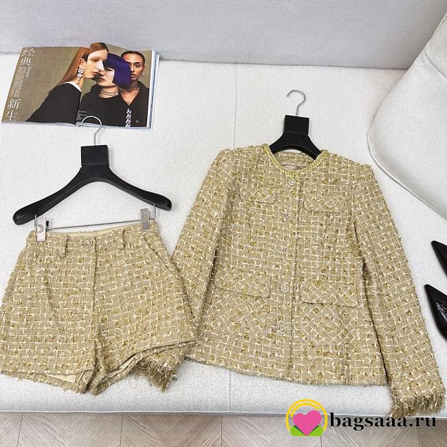 Bagsaaa Chanel beige and gold tweed matching set  - 1