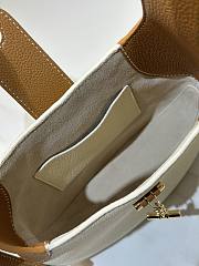 Bagsaaa Loro Piana Bobbin bag in the mini size and beige - 19*6*16 cm - 4