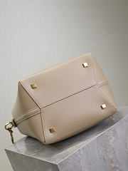 Bagsaaa LE 37 in shiny leather 742828 beige - 20 X 25 X 16 CM - 2