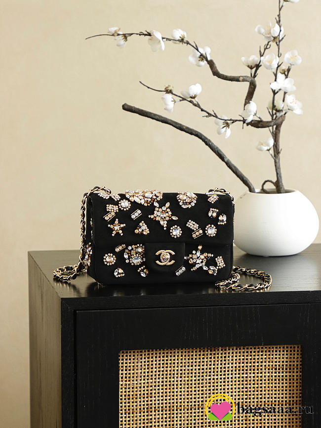 Bagsaaa Chanel Mini Classic Handbag A69900 Black, Crystal & Golden - 20cm - 1