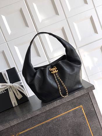 Bagsaaa Chanel Hobo Handbag AS5976 Black - 32cm
