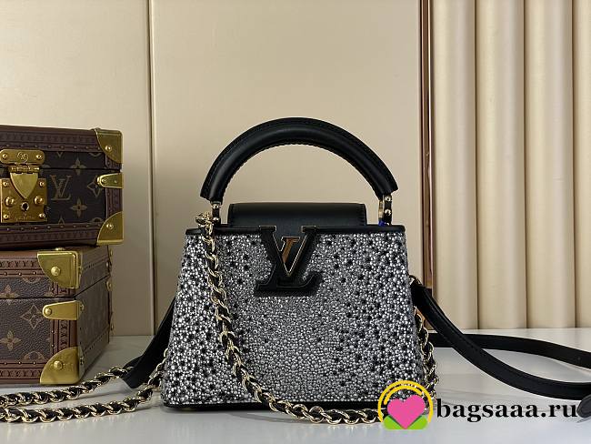 Bagsaaa Louis Vuitton Capucines Nano bag in black covered with shimmering crystals - 21cm - 1