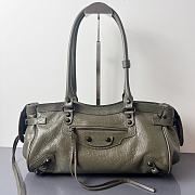 Bagsaaa Balenciaga Le City Bag East-West in army green Arena lambskin - 40 cm - 1