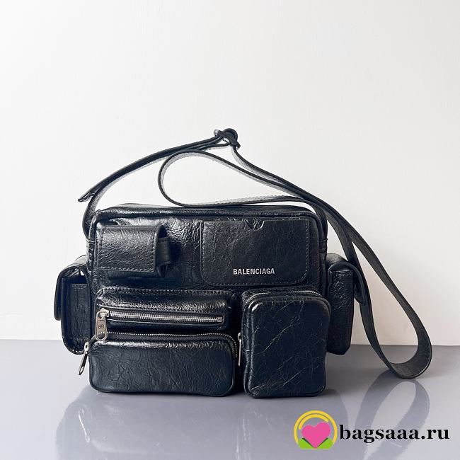 Bagsaaa Balenciaga Superbusy sling bag in black Arena - 22cm - 1