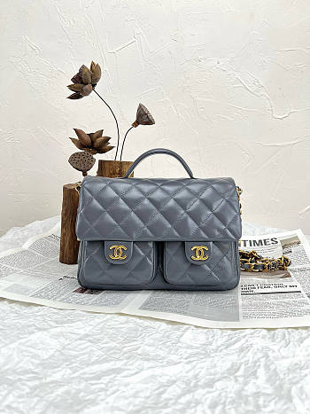 Bagsaaa Chanel handbag in gray leather with a top handle and front pockets - 25cm