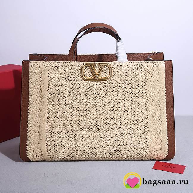Bagsaaa Valentino Garavani VLogo Signature raffia tote bag with brown leather - 48cm - 1