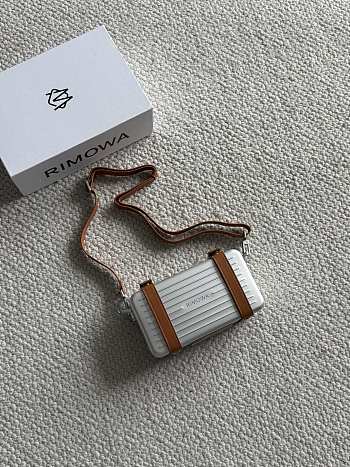 Bagsaaa Rimowa Personal Aluminum Cross-Body Bag in silver