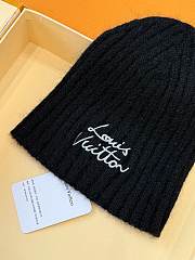 Bagsaaa Louis Vuitton LV Script Beanie in black - 3
