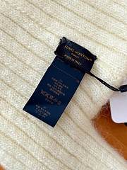 Bagsaaa Louis Vuitton LV Headline Beanie in the Blanc color - 2