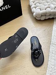 Bagsaaa Chanel black jelly Camellia thong flat sandals - 4