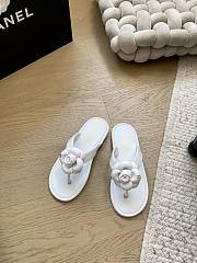Bagsaaa Chanel white jelly Camellia thong flat sandals - 1