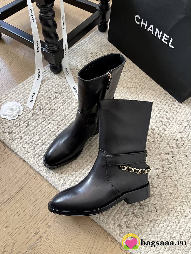 Bagsaaa Chanel black leather ankle boots with chain - 1