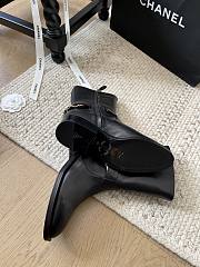 Bagsaaa Chanel black leather ankle boots with chain - 3