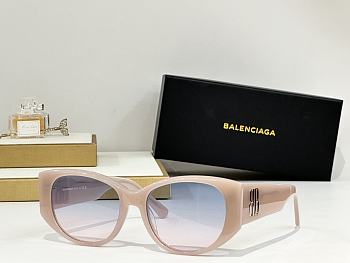 Bagsaaa Balenciaga BB0455S oval sunglasses in a light pink