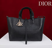 Bagsaaa Medium Dior Toujours Bag Black Flat Macrocannage Calfskin - 28.5cm - 1