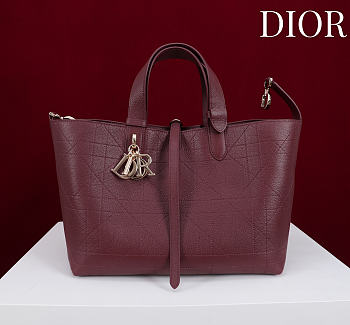 Bagsaaa Medium Dior Toujours Bag Burgundy Flat Macrocannage Calfskin - 28.5cm