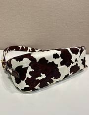 Bagsaaa Prada Aimèe medium printed calf hair shoulder bag in white and dark brown 1BC229 - 31cm - 4