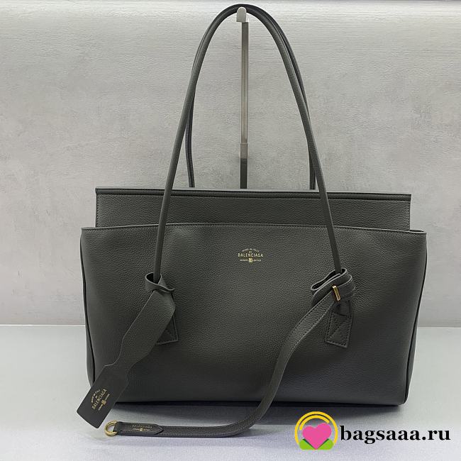 Bagsaaa Balenciaga Carrie medium grained-leather tote bag in a grey/khaki color - 44cm - 1