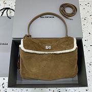Bagsaaa Balenciaga Rodeo medium brown suede shoulder bag with a white shearling - 35cm - 1