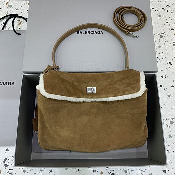 Bagsaaa Balenciaga Rodeo medium brown suede shoulder bag with a white shearling - 35cm