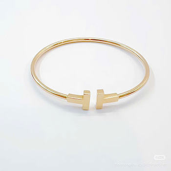 Bagsaaa Tiffany T Wire Bracelet in yellow gold